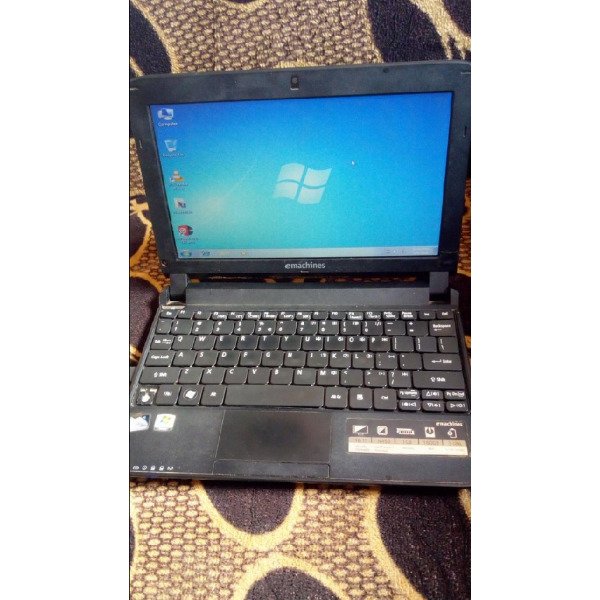Laptop eMachines E627 2GB Intel Atom HDD 40GB - 1/1