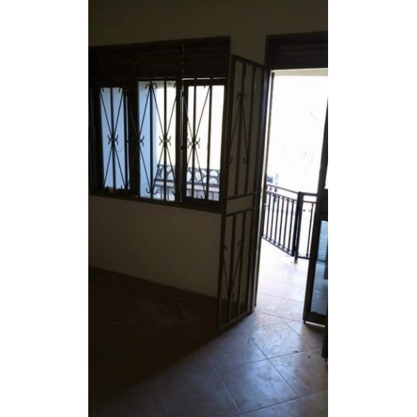 Kireka double rooms are available for rent @200k - 2/5