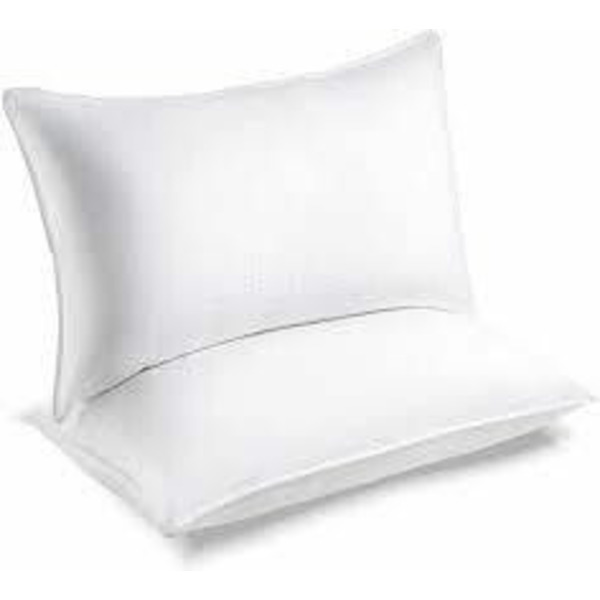 a set of two white pillows - 4/4