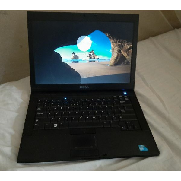 Dell latitude laptop - 1/3