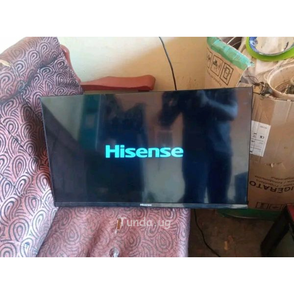Hisense 32 frameless tv - 1/3