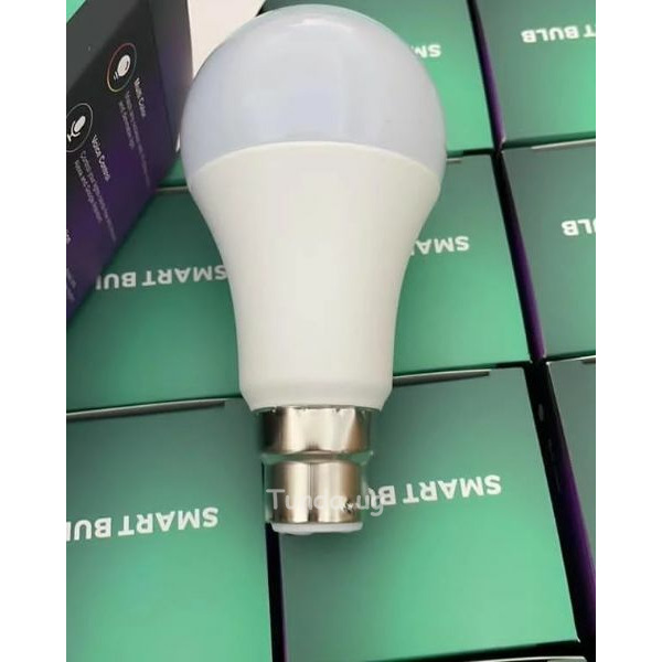 Smart Bulb (multi colours. Phone controlled via Bluetooth Inbox me for the vide - 3/5